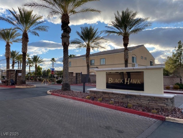 view of community / neighborhood sign