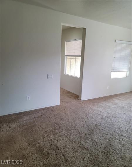 view of carpeted spare room