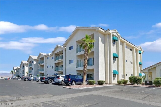 3550 Bay Sands Dr Unit 2087, Laughlin, NV 89029 - view of property featuring uncovered parking and a residential view