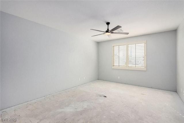 unfurnished room with ceiling fan