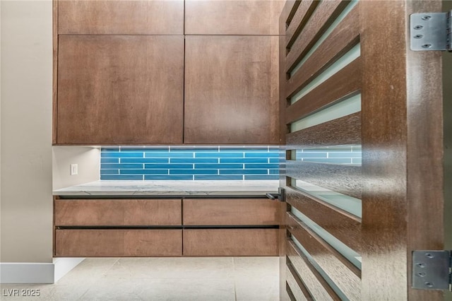 details featuring backsplash