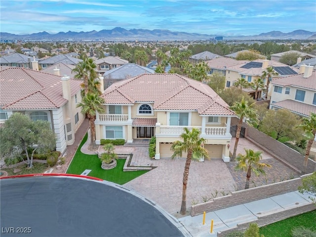 birds eye view of property featuring a residential view and a mountain view