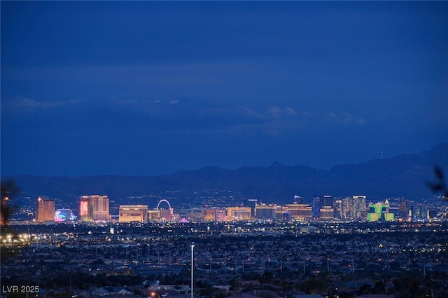 city view featuring a mountain view