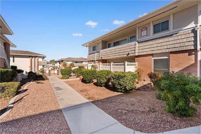 view of property's community featuring a residential view