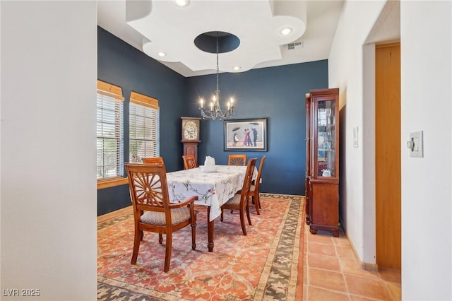 dining space featuring recessed lighting, visible vents, an inviting chandelier, light tile patterned flooring, and baseboards