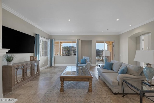 living area featuring baseboards, crown molding, and recessed lighting