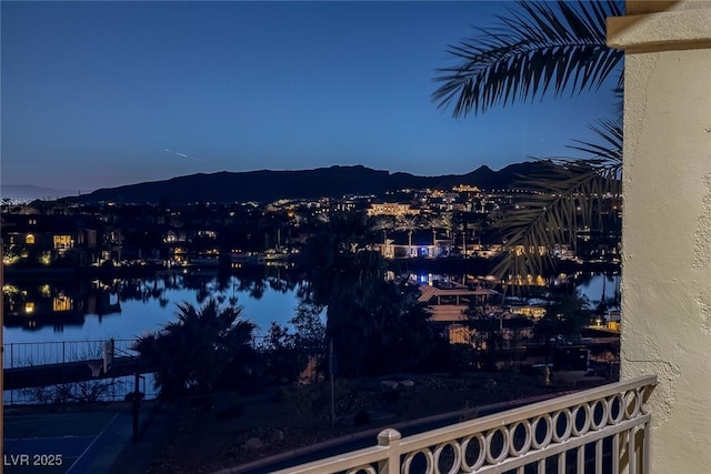 water view with a mountain view