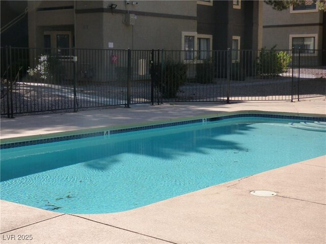 5044 S Rainbow Blvd Unit 106, Las Vegas, NV 89118 - pool with fence