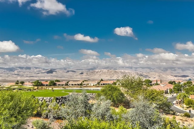 view of mountain feature with a residential view