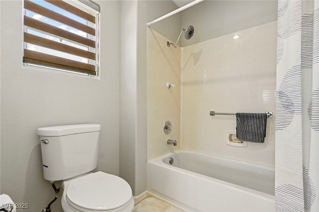 full bath with toilet and shower / tub combo with curtain