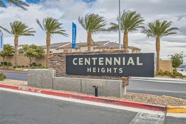 view of community / neighborhood sign