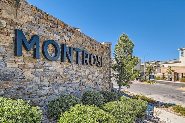 view of community / neighborhood sign