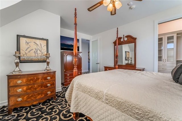 bedroom with a ceiling fan