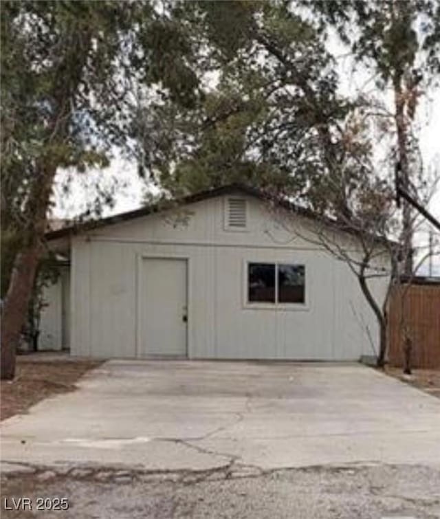 view of outbuilding featuring an outdoor structure