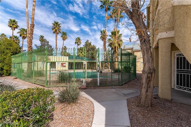 1560 Jamielinn Ln Unit 101, Las Vegas, NV 89110 - community pool with fence