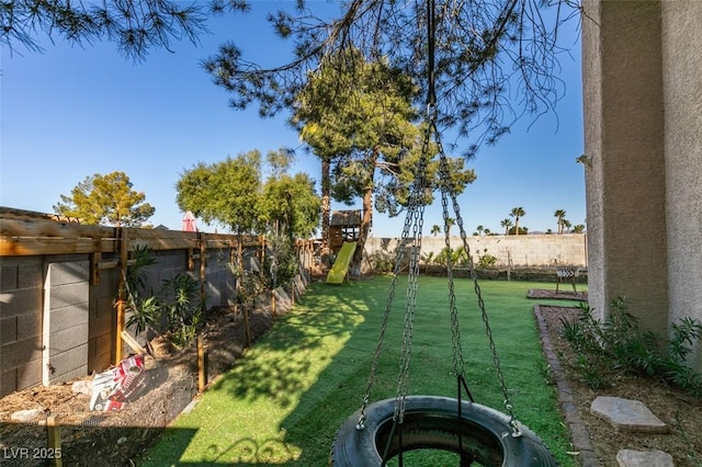 view of yard featuring a fenced backyard