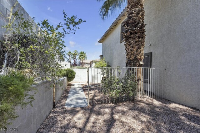 3047 Whispering Crest Dr, Henderson, NV 89052 - view of yard