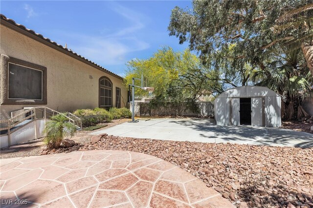 3047 Whispering Crest Dr, Henderson, NV 89052 - view of patio / terrace