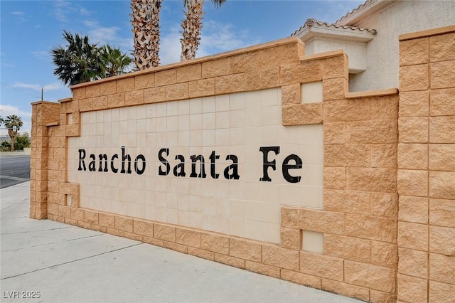 view of community / neighborhood sign