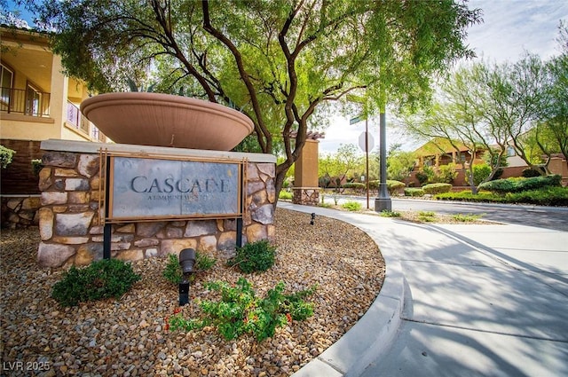 view of community / neighborhood sign