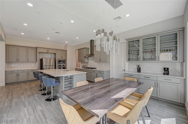 dining room with visible vents and recessed lighting