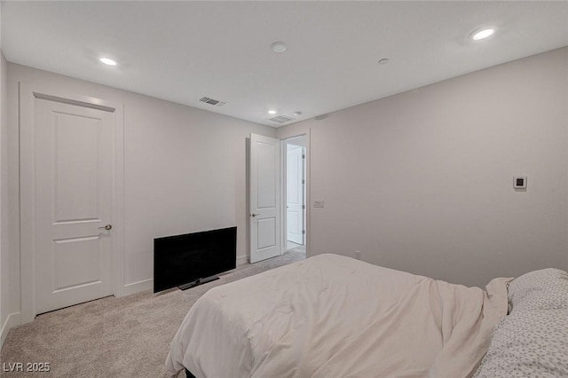 bedroom featuring carpet flooring, visible vents, and recessed lighting