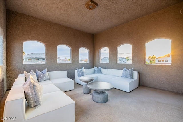 living area with vaulted ceiling