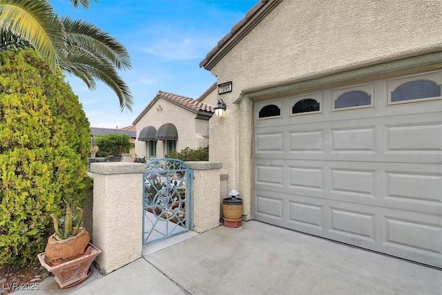 exterior space featuring driveway