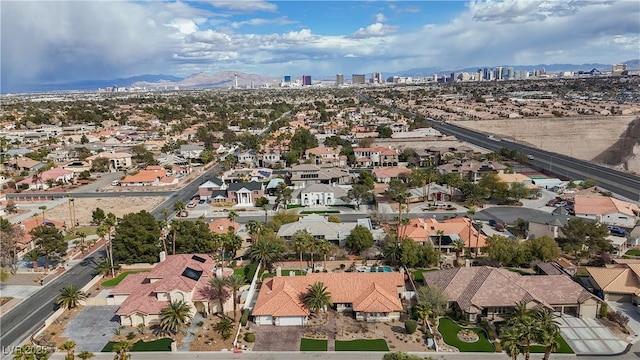 bird's eye view with a residential view