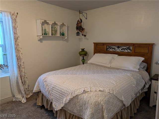 bedroom with carpet flooring