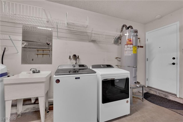 3681 S Rosecrest Cir, Las Vegas, NV 89121 - laundry area featuring independent washer and dryer and electric water heater