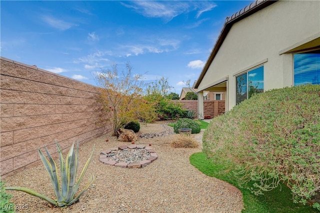 view of yard featuring a fenced backyard