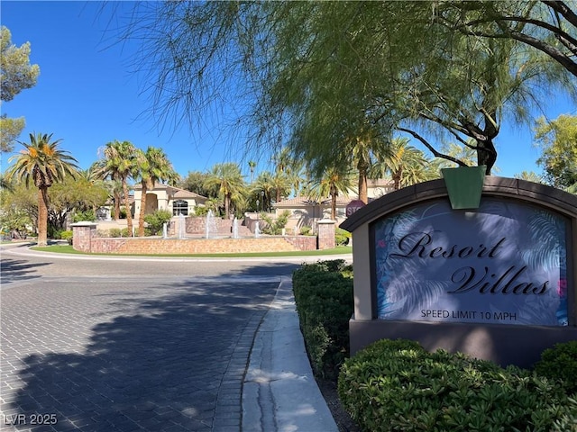 view of community / neighborhood sign