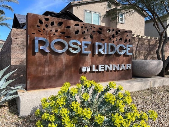 view of community / neighborhood sign