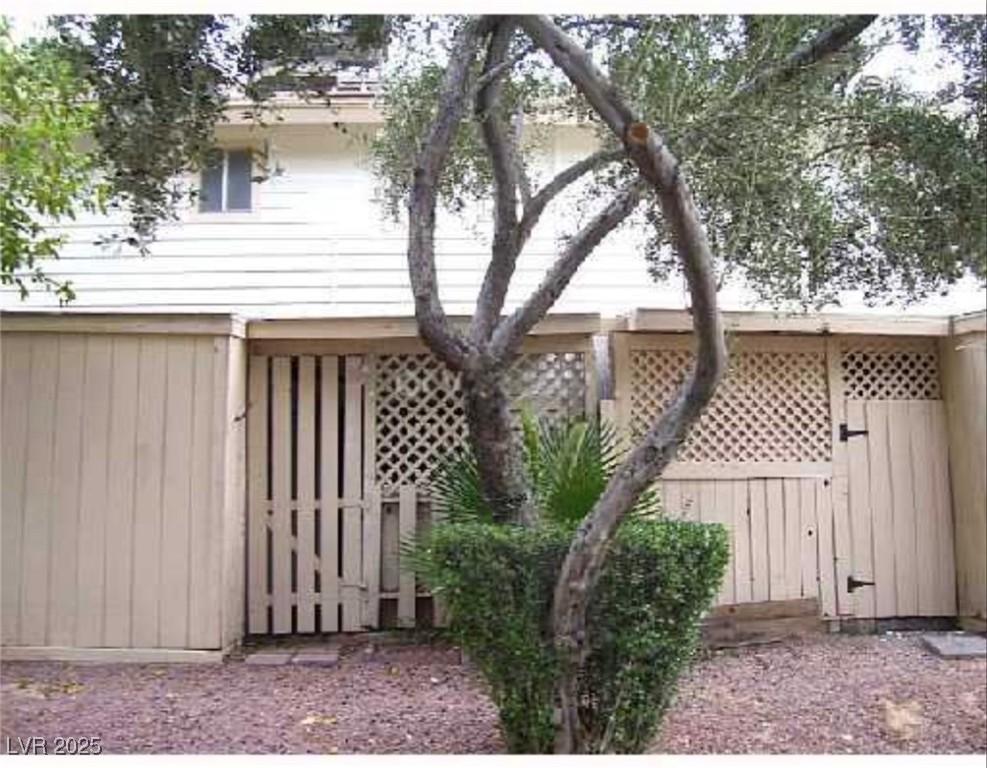 4770 Topaz St Unit 113, Las Vegas, NV 89121 - exterior space
