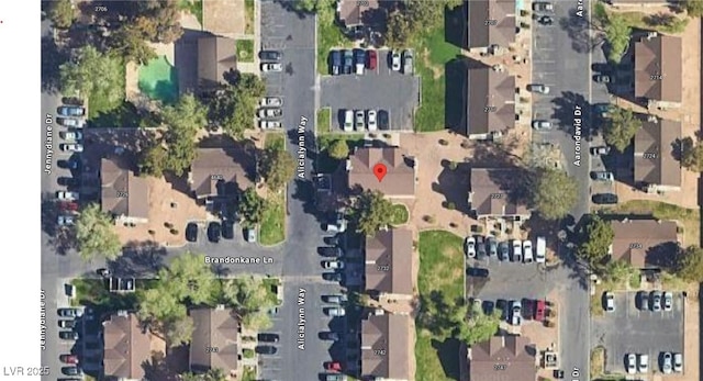 drone / aerial view featuring a residential view