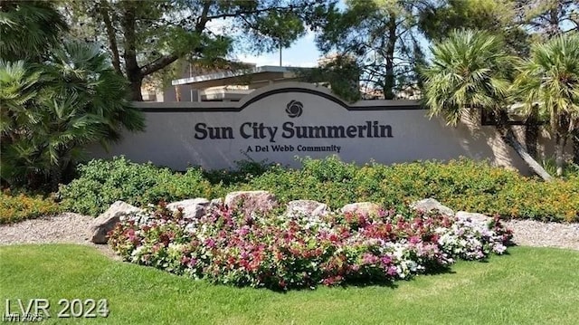 view of community / neighborhood sign