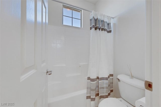 full bathroom with shower / bath combination with curtain and toilet