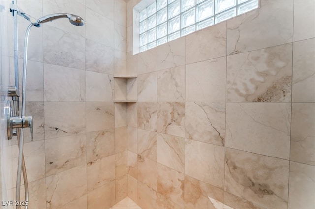 2221 Glenbrook Way, Las Vegas, NV 89117 - bathroom featuring tiled shower