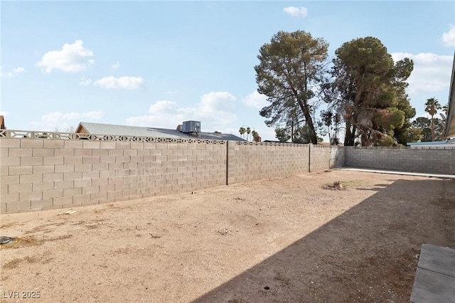 view of yard featuring a fenced backyard