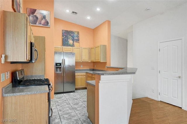 kitchen featuring visible vents, light brown cabinetry, recessed lighting, appliances with stainless steel finishes, and a peninsula