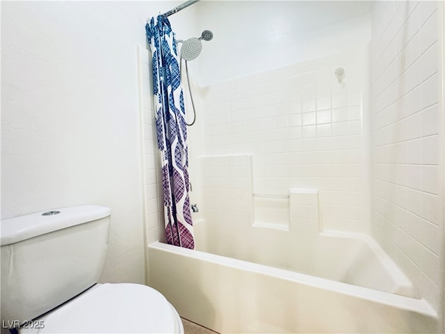 full bathroom with toilet and shower / tub combo