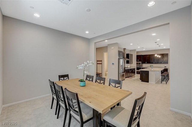 dining space featuring visible vents, recessed lighting, and baseboards