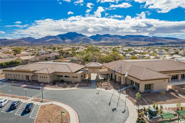 bird's eye view featuring a residential view and a mountain view