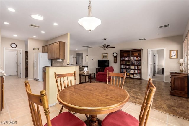 dining space featuring visible vents, recessed lighting, and ceiling fan