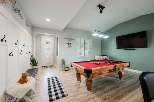 rec room with billiards, recessed lighting, light wood-style floors, baseboards, and vaulted ceiling