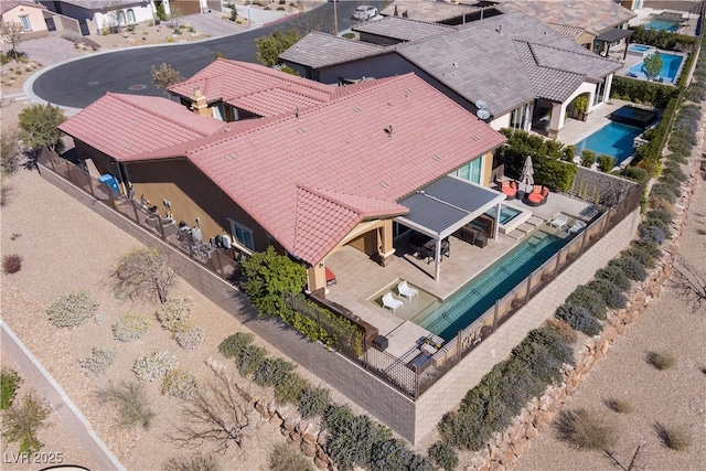 birds eye view of property featuring a residential view