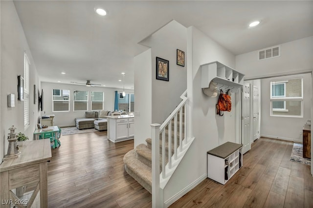 mudroom featuring visible vents, recessed lighting, ceiling fan, and hardwood / wood-style flooring