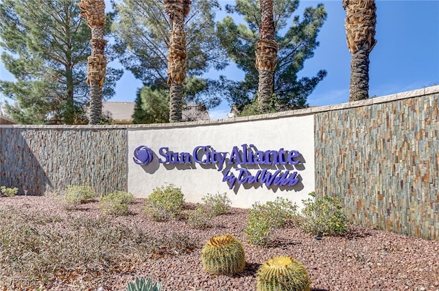 view of community / neighborhood sign