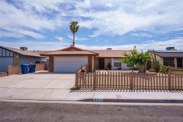 325 Greenfield Ln, Las Vegas, NV 89107 - photo 1